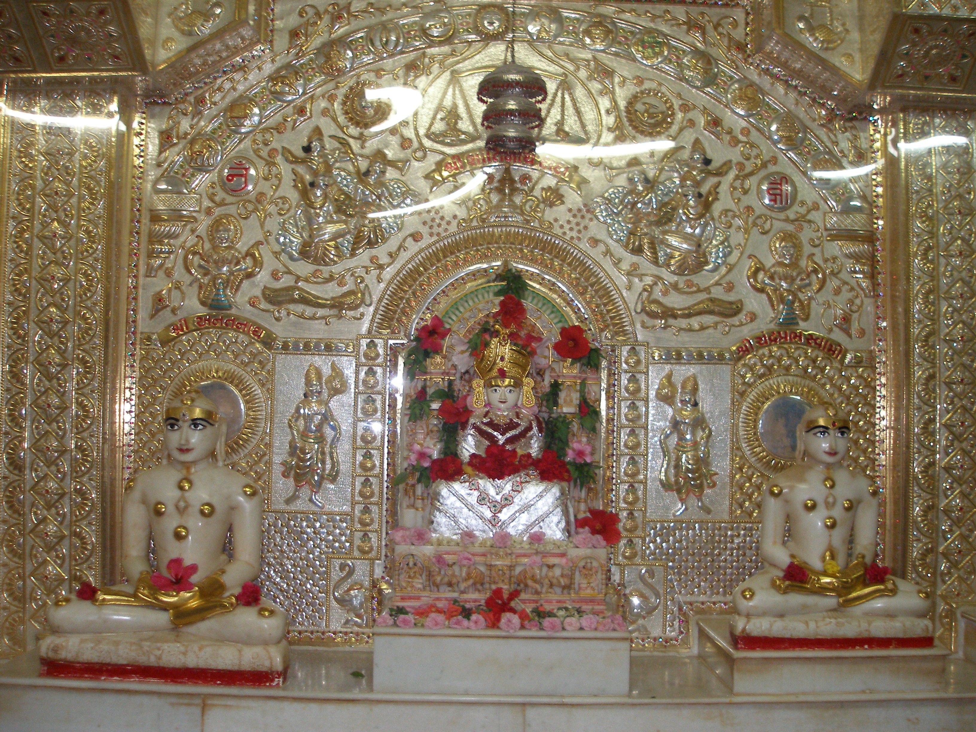 Timeless Silver Pichwai Wall Art for Jain Derasar, Hindu Temples & Homes