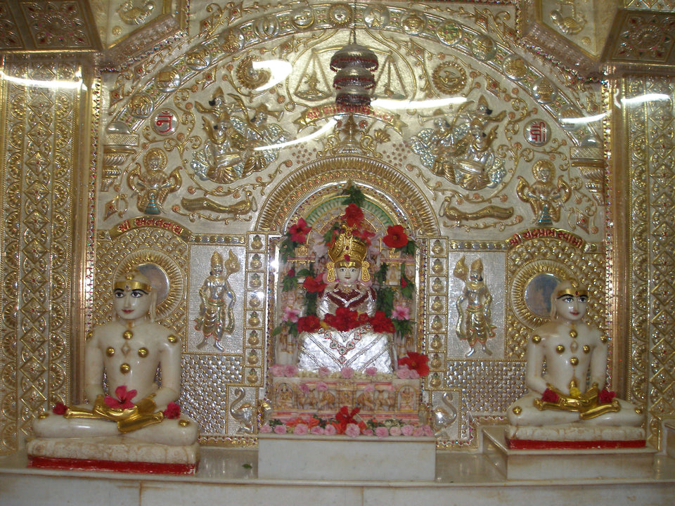 Timeless Silver Pichwai Wall Art for Jain Derasar, Hindu Temples & Homes